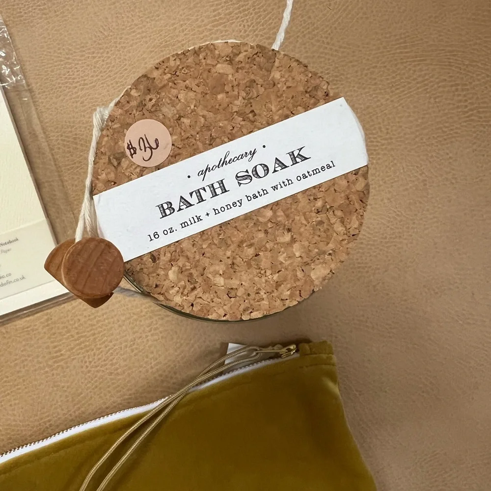 Gift Set! - Picture 2 of 6